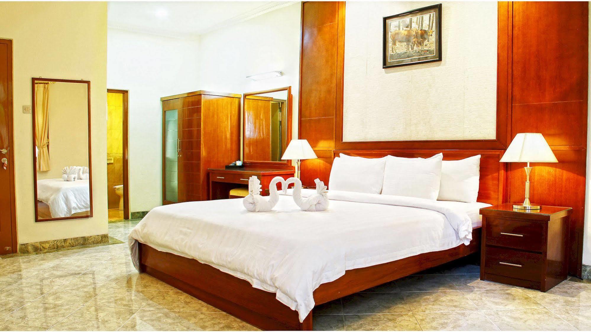 Resort Royal Safari Garden And Convention